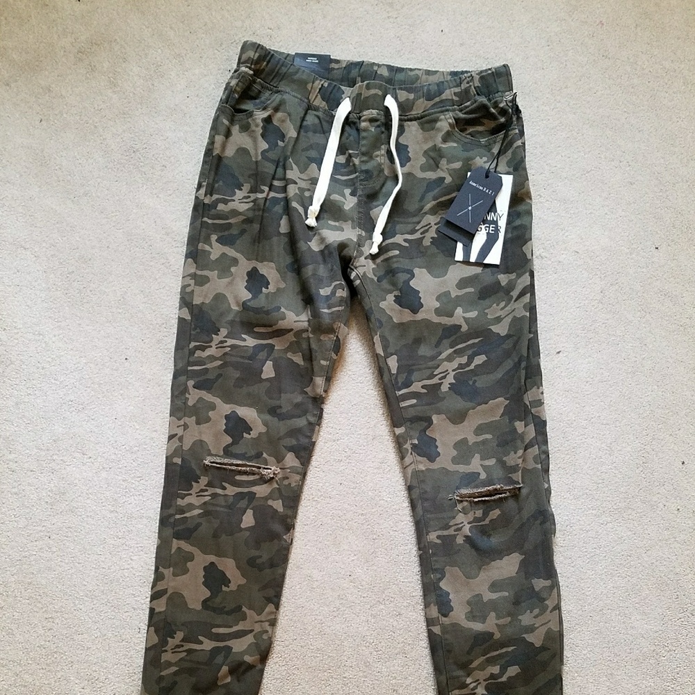 Stretch Camo joggers
